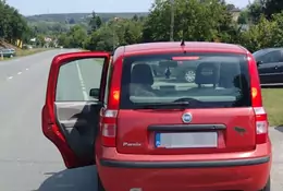 Policjanci zatrzymali czerwonego Fiata. Kuriozalne tłumaczenie 71-latki