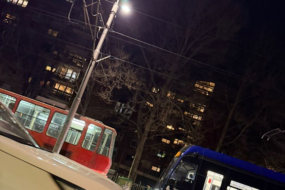 SUDAR TRAMVAJA KOD BATUTOVE Mogući zastoji u saobraćaju (FOTO, VIDEO)