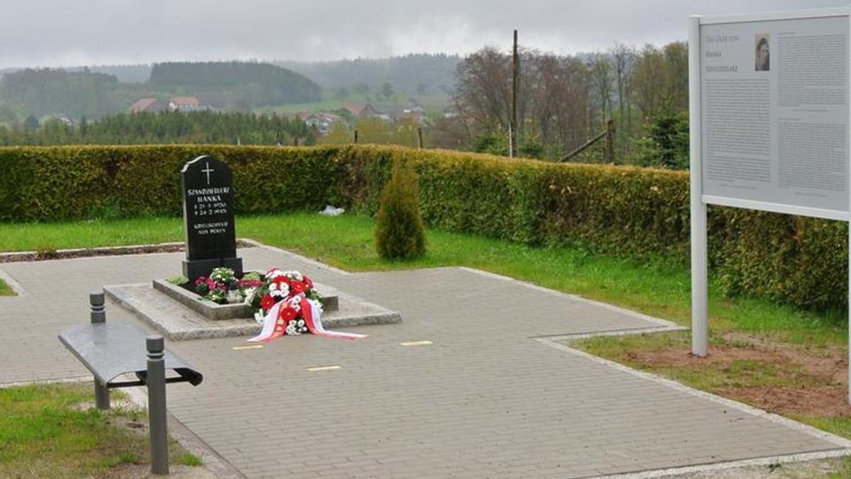 W małej miejscowości na północy Badenii mieszkańcy od lat dbają o grób polskiej pracownicy przymusowej zabitej pod koniec wojny. Dopiero niedawno okazało się, że to mogiła żony Zygmunta Szendzielarza "Łupaszki".