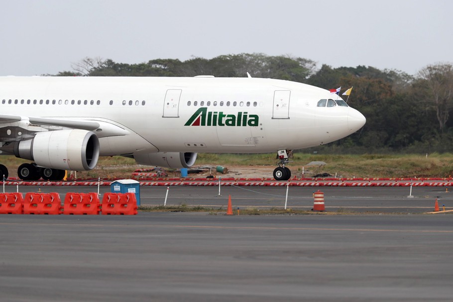 Przez cały piątek we Włoszech strajkują linie Alitalia