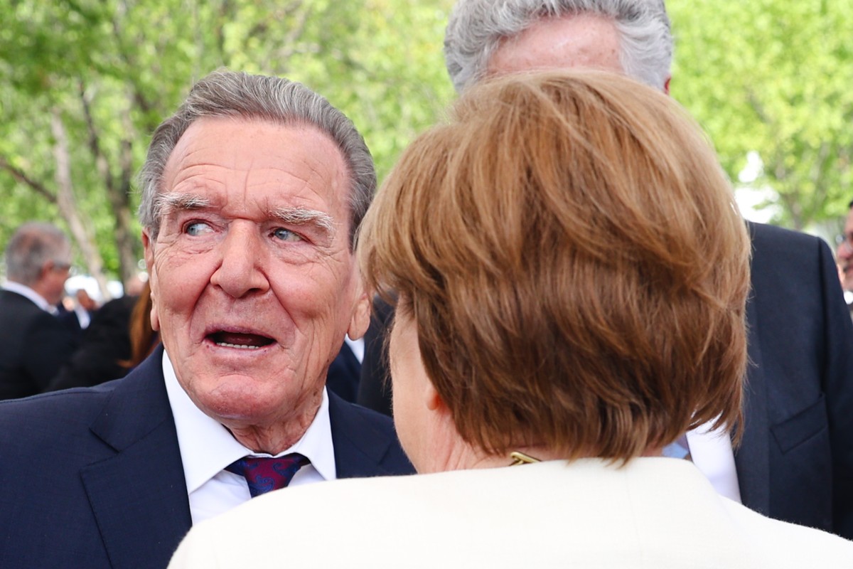 Schröder lekceważył Polskę w sprawie Nord Stream. Ostra krytyka niemieckich mediów