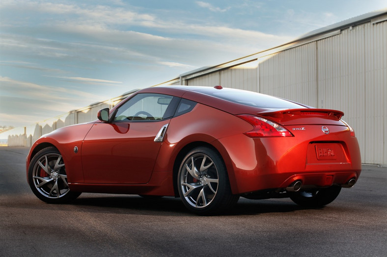 Nissan 370Z z nową twarzą