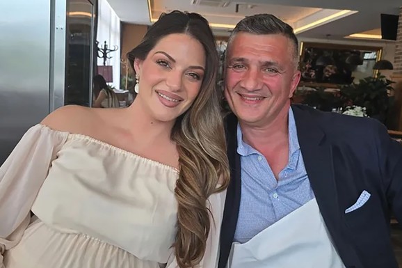 UDALA SE ĆERKA SUZANE MANČIĆ TIK PRED POROĐAJ Ljubi 23 godine starijeg brigadnog generala, a sad se oglasio kum: "To je svetinja"