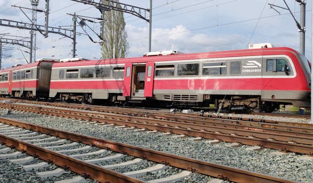 Putnički voz iskočio iz voza