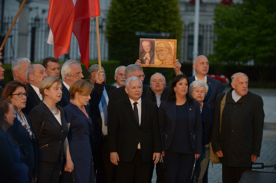 WARSZAWA MIESIĘCZNICA SMOLEŃSKA MARSZ (Jarosław Kaczyński)