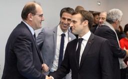 Premier Francji ogłasza obowiązek noszenia masek, zapowiada głęboką recesję