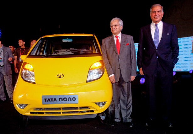 Koncern Tata ma powody do zadowolenia. Hindusi wola drogie modele Nano. Fot. Bloomberg