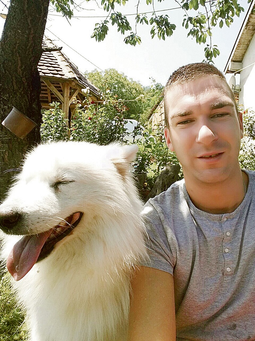 Nikola Milošević
i njegov verni 
ljubimac AKI