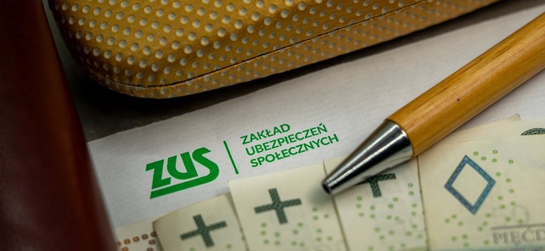 500 plus dla seniora. ZUS dopłaca do emerytury. Komu przysługuje dodatkowe wsparcie?