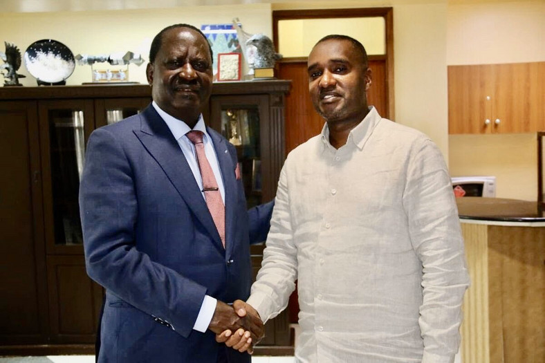 Raila Odinga with the late Ramadhani Suleiman Dori 