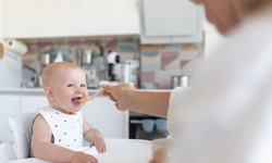 Dieta niemowląt i matki karmiącej. Jak sobie radzić z alergiami pokarmowymi?