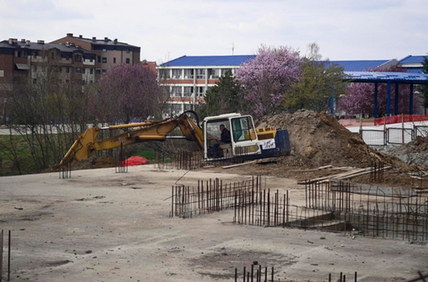 Rušenje temelja divlje zgrade u Mirijevu