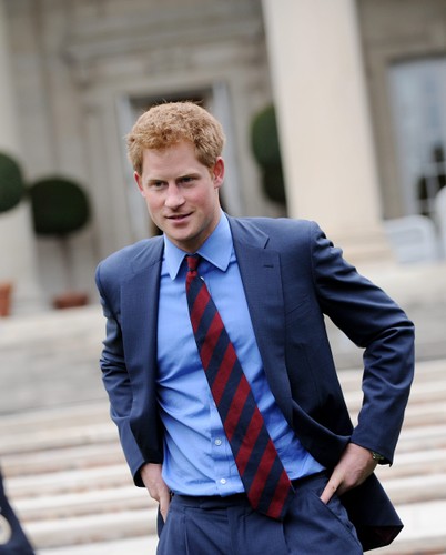 Książe Harry - najlepiej ubrany mężczyzna