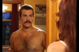 Proslavio se u mega popularnoj seriji "KAD LIŠĆE PADA", bio je popularan na 2 KONTINENTA i samo mu je nebo bilo granica, a onda je ODUSTAO OD GLUME i šokiraće vas KAKO SAD ŽIVI