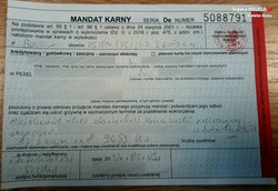 Mandat 8 tys. zł za milczenie. Boleśnie przekonał się, co grozi za niewskazanie sprawcy