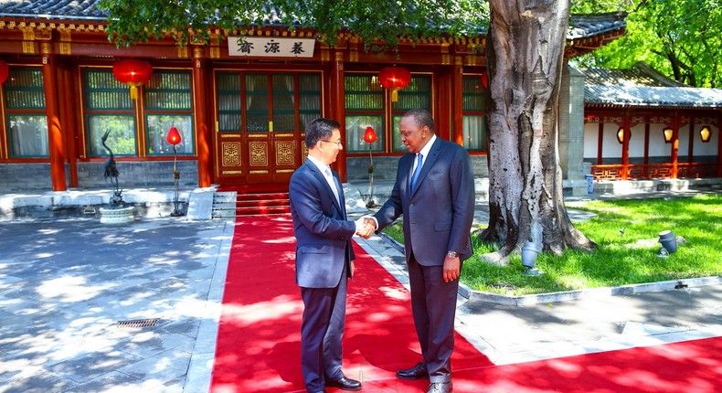 President Uhuru Kenyatta with Han Zheng, the First Vice Premier of the People's Republic of China (PSCU)