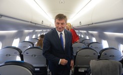 Ponad sto lotów Kuchcińskiego w 16 miesięcy. Dokumenty za lata 2016-2017 zostały zniszczone