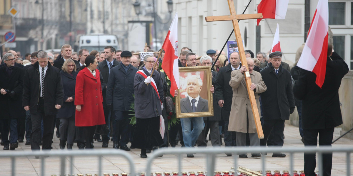 83 miesięcznica katastrofy smoleńskiej. Zdjęcia