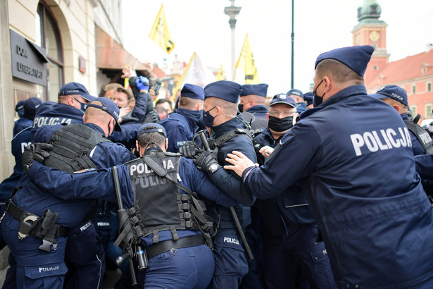 380 zatrzymanych w związku ze strajkiem przedsiębiorców w Warszawie