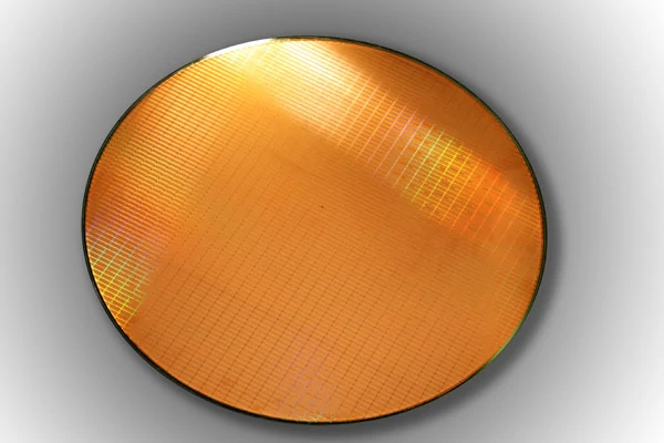 Jeden 300-milimetrowy wafel, z którego można wytworzyć aż 2000 procesorów Silverthorne.