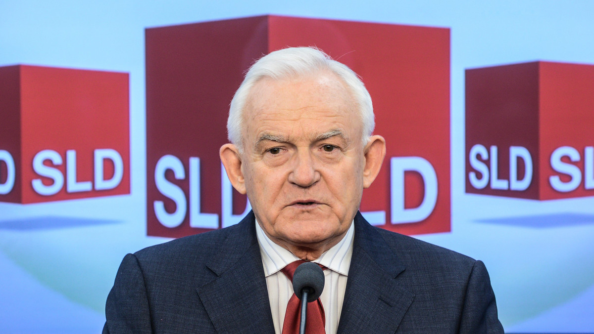 - Przyjdę na pogrzeb Jerzego Urbana, ponieważ ta chwila satysfakcji warta jest takiego wyrzeczenia - powiedział Leszek Miller. Lider SLD skomentował dla "Super Expressu" słowa Urbana, który stwierdził, że Miller jest "chodzącym trupem".