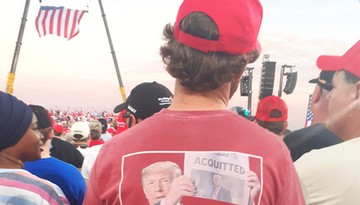 Widma Stalina i Trockiego krążą nad światem [FELIETON]