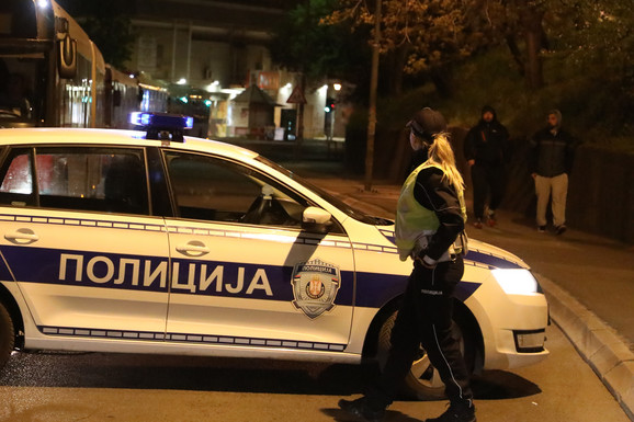 Muškarac koji je napao policajku na Novom Beogradu ostaje u pritvoru 30 dana