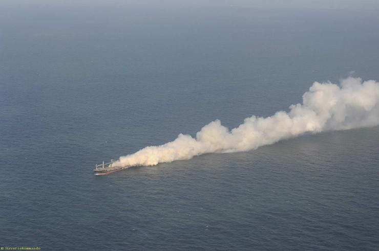 Fire ship. Fire from ship. Судно \Mellum. Fire on ship.