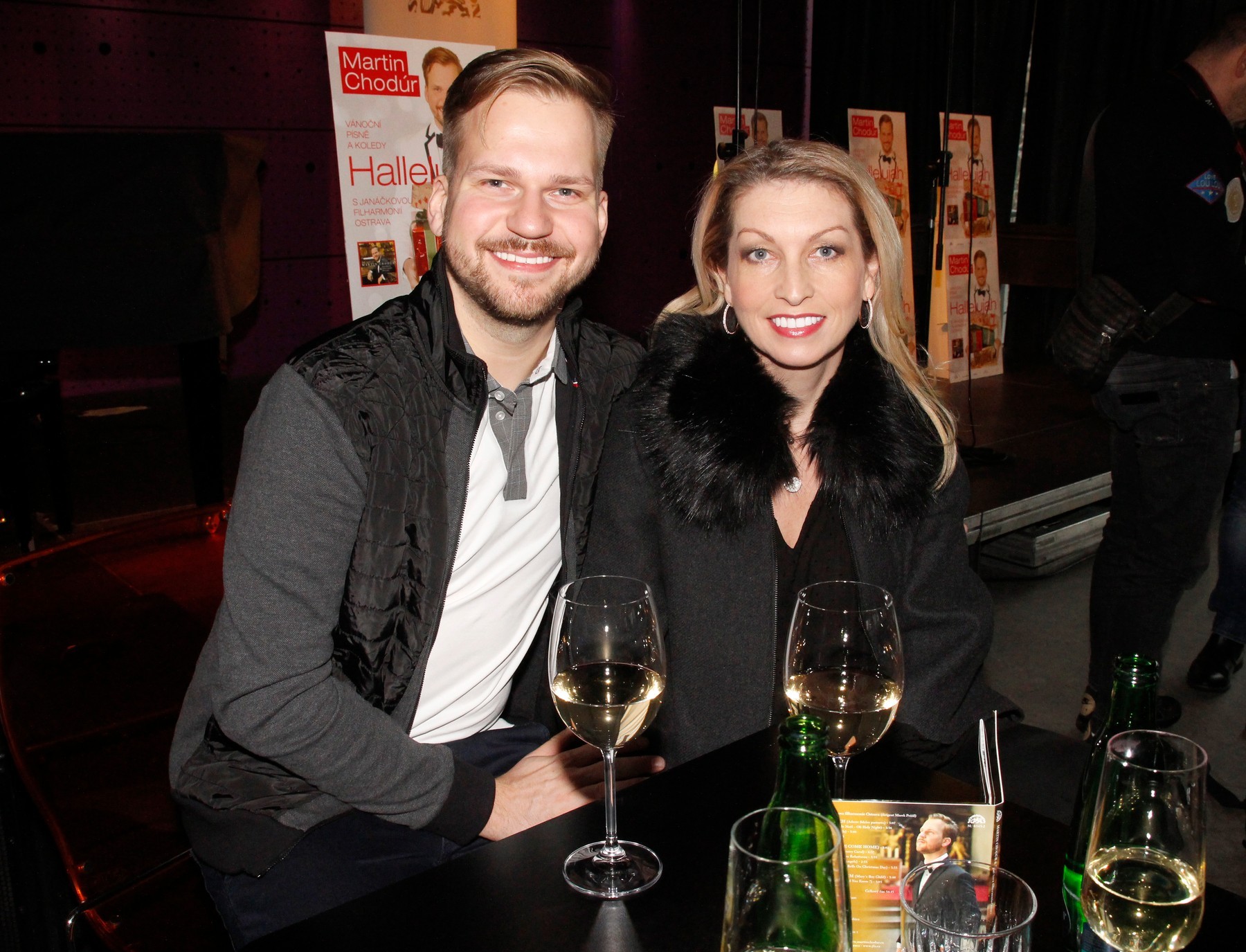 Český spevák Martin Chodúr a Ivona Selníková.