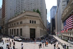 Mocne wzrosty na Wall Street. Biały Dom szykuje pakiet pomocy