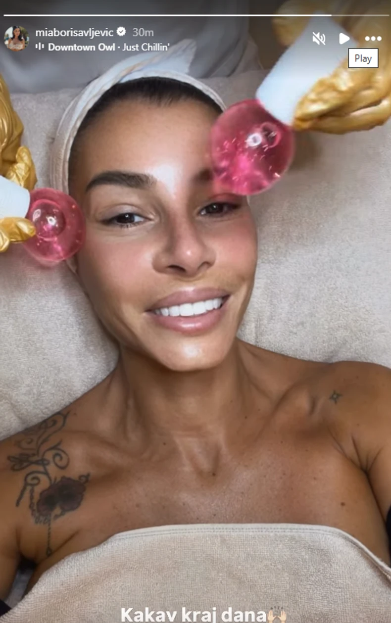 Mia Borisavljević bez šminke