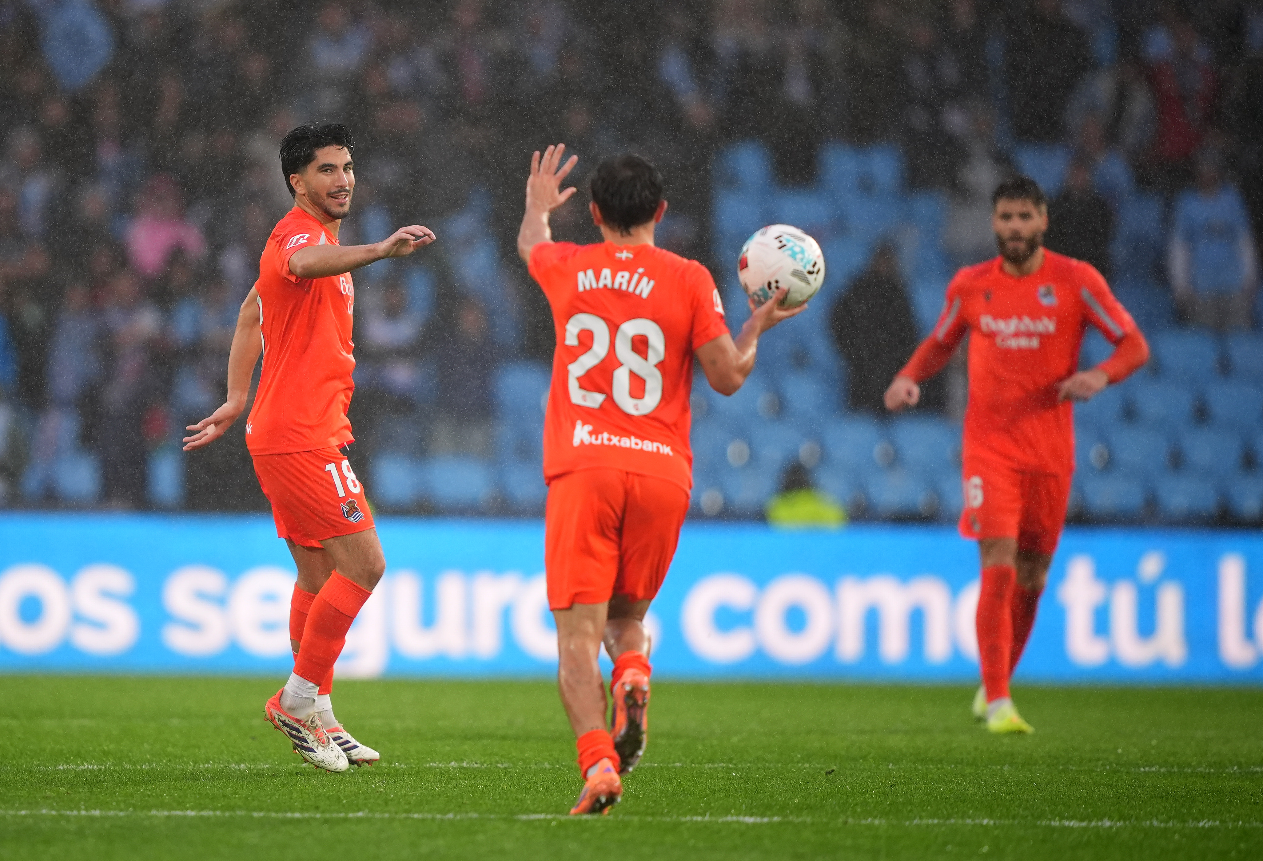 Tras vencer al Barça campeón, la Real busca alargar su racha ante el tercer mejor visitante