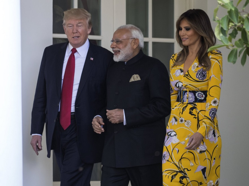 Para prezydencka USA podejmowała wczoraj w Waszyngtonie premiera Indii...