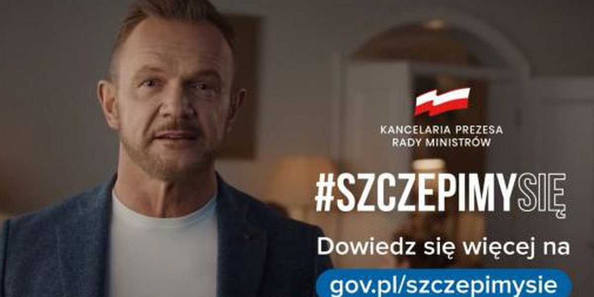 W spotach kampanii #SzczepimySię wystąpił m.in. aktor Cezary Pazura.