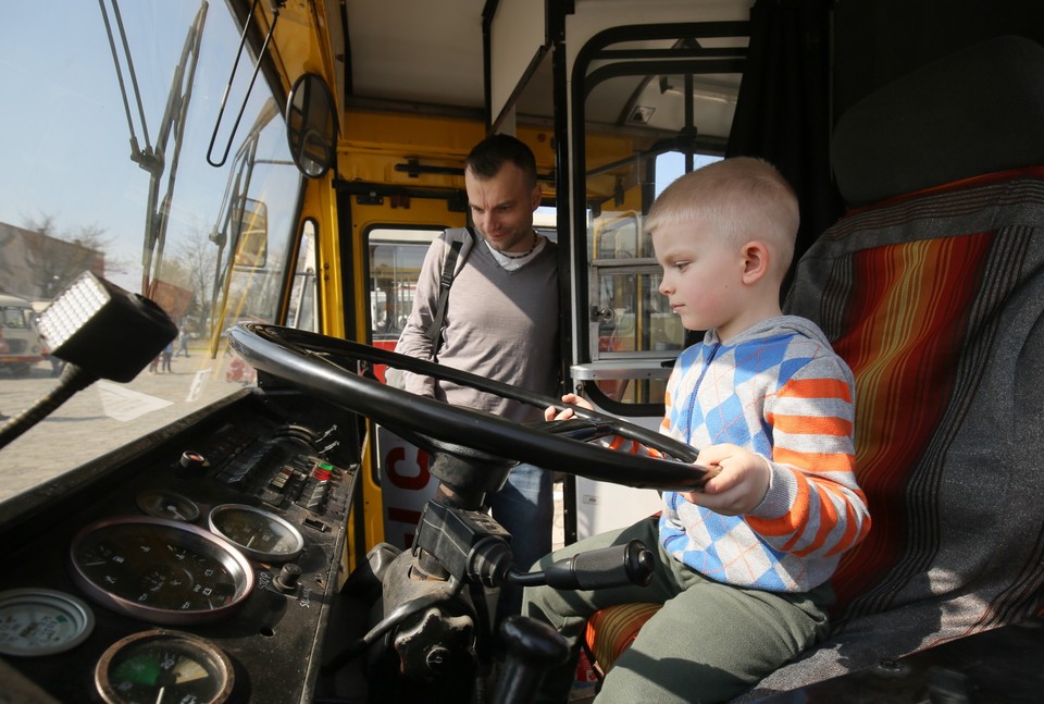 WARSZAWA 35-LECIE KMKM ZABYTKOWE AUTOBUSY (zabytkowe autobusy)