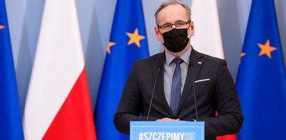 Konferencja ministra zdrowia i rzecznika rządu. Będą kolejne obostrzenia i godzina policyjna?