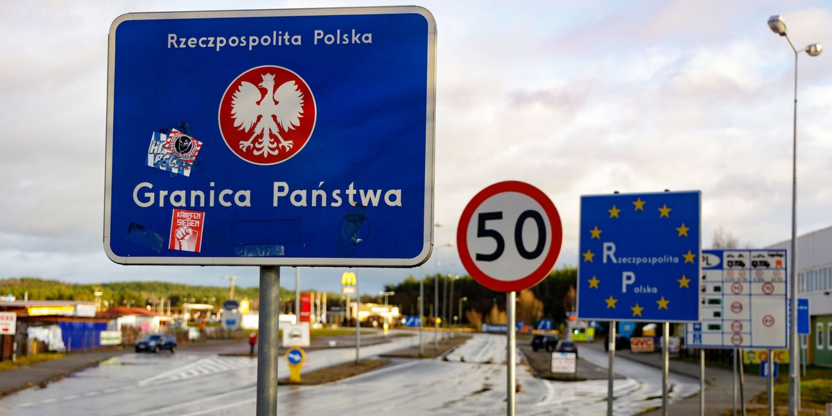 Rząd zdecydował o utrzymaniu obostrzeń wprowadzonych w związku z pandemią do końca stycznia, także ograniczenia związane z przekraczaniem granicy.