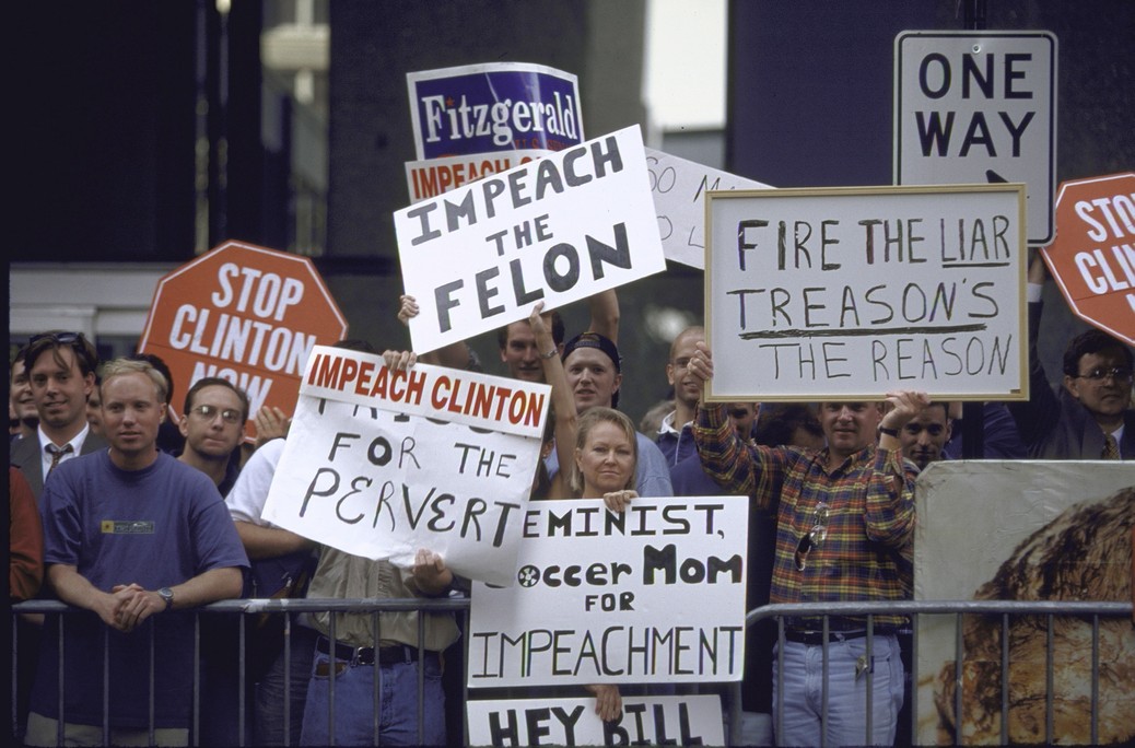 Demonstracja przeciwników prezydenta Billa Clintona w Waszyngtonie, 1999 r.