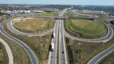 Tunele, estakada i trzy pasy ruchu. Północna obwodnica Krakowa jest prawie gotowa. Kiedy pojadą tamtędy pierwsi kierowcy [ZDJĘCIA]