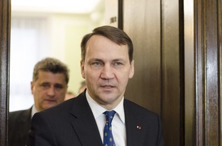 Sikorski twierdzi, że jeździł służbowo. Czy ktoś to potwierdza?