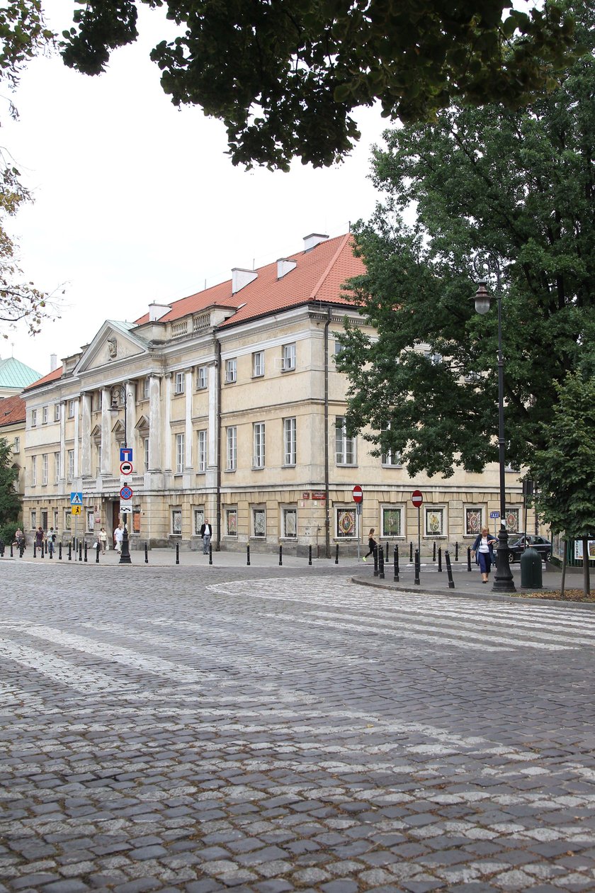 Ogrom zniszczeń był potężny. Planowali przenieść stolicę do innego miasta