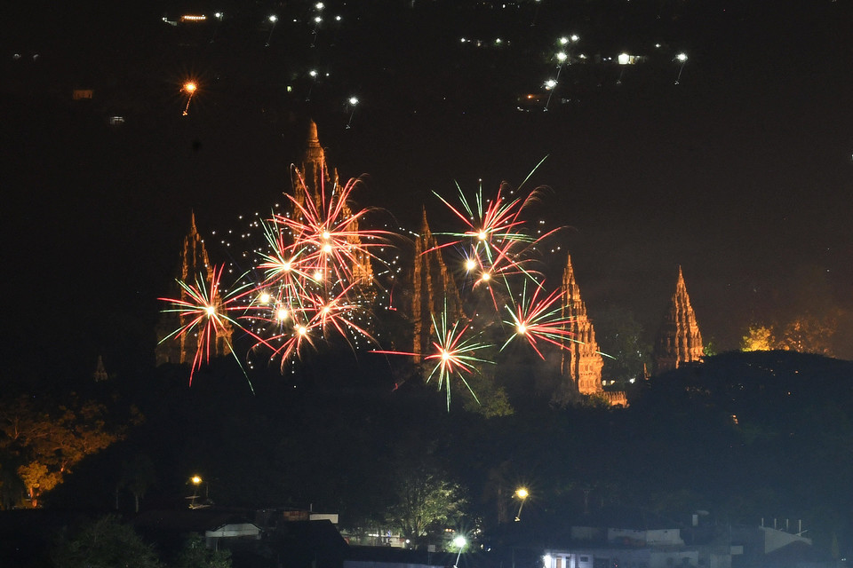 W Indonezji świętowano w pobliżu świątyni Prambanan