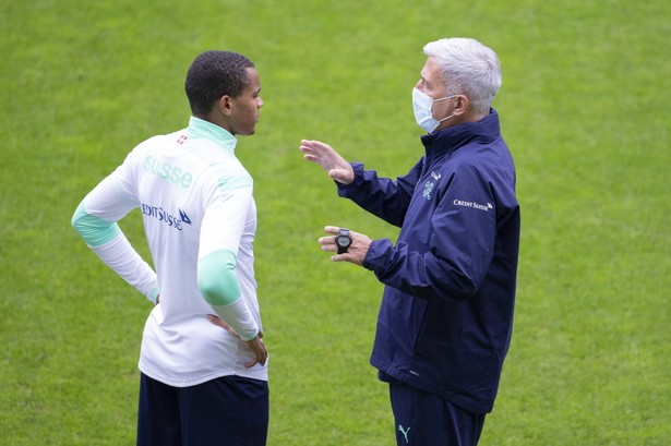 Vladimir Petkovic i Manuel Akanji