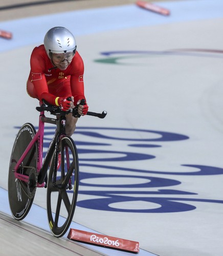 Bez rąk i nóg też można zdobywać olimpijskie medale. Herosi wlaczą w Rio de Janeiro