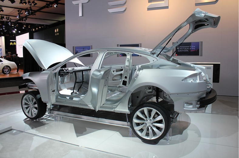 Tesla Model S - aluminiowa konstrukcja