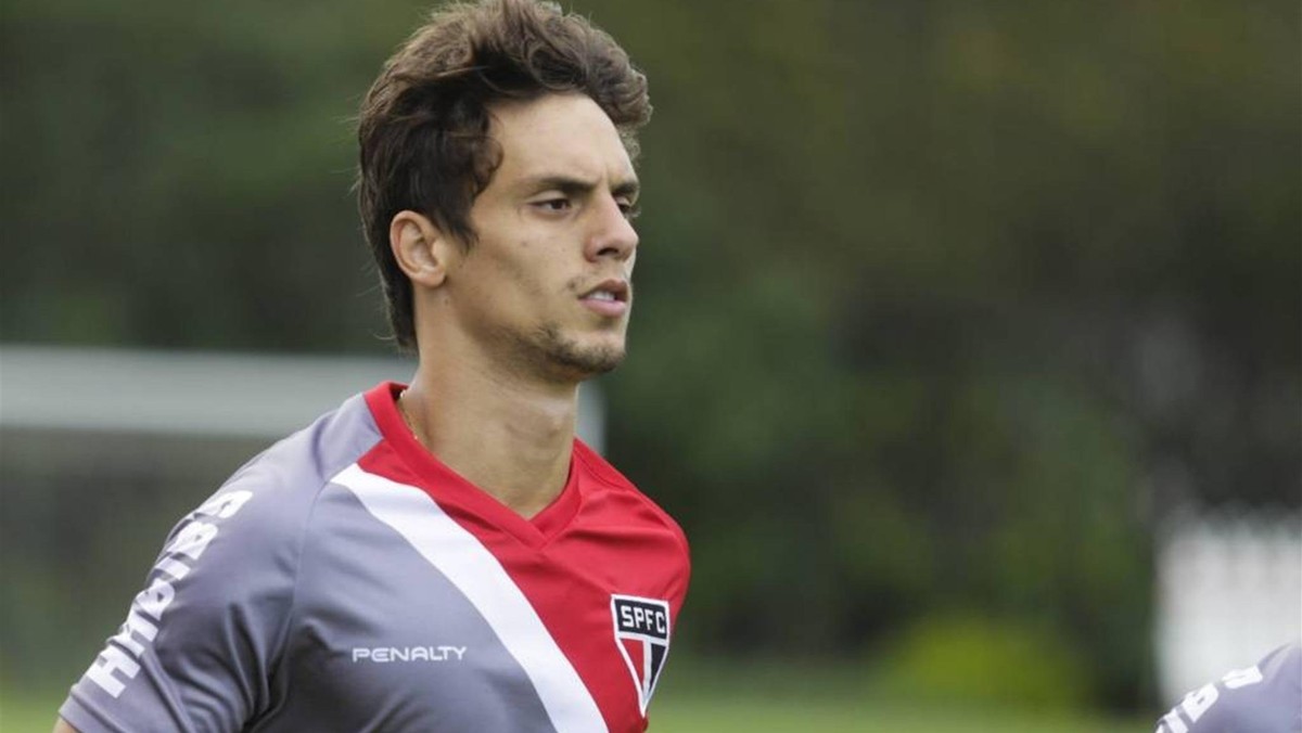 Brazylijski obrońca Rodrigo Caio za 12,5 mln euro przejdzie z Sao Paulo do Valencii, która zbroi się przed play-off o Ligę Mistrzów. To trzeci transfer, ale pierwsza nowa twarz Nietoperzy w letnim okienku.