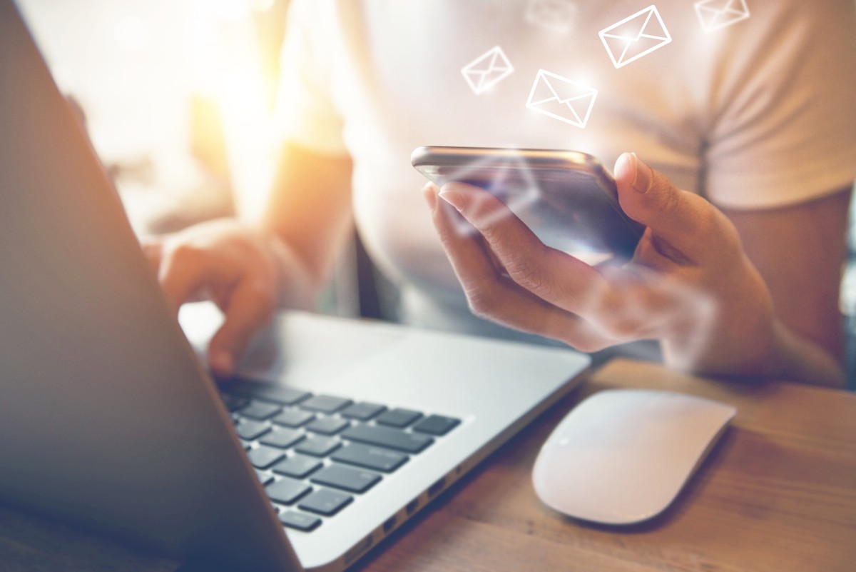 Nowoczesna komunikacja urzędowa – e-Doręczenia łączą tradycyjną pocztę z cyfrowym listem elektronicznym.