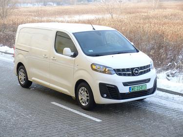 Opel Vivaro-e Furgon - Czy elektryczny dostawczak radzi sobie z zimą?