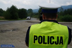Uczciwy jak policjant. To nie żart. Policja chwali się, że bierze mniej łapówek