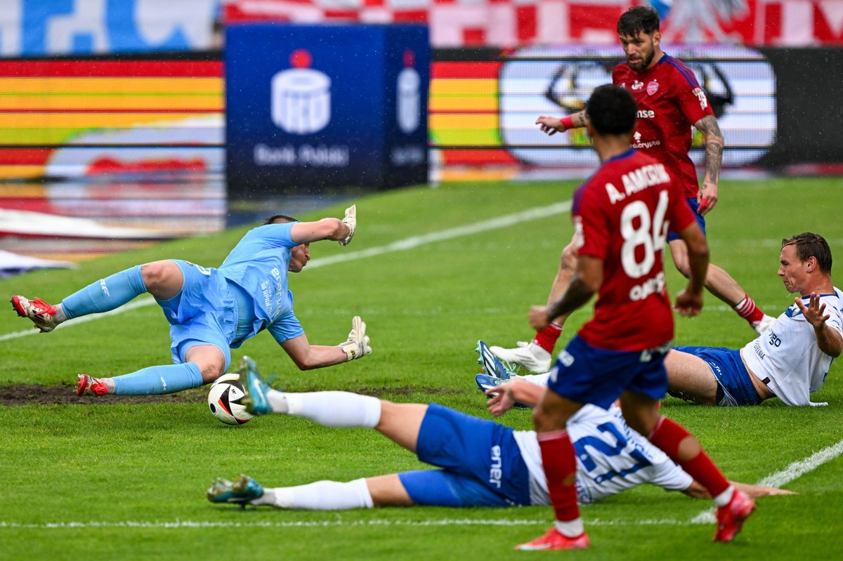 Raków dostał pomocną dłoń od sędziów. "Ten gol nie powinien zostać uznany"